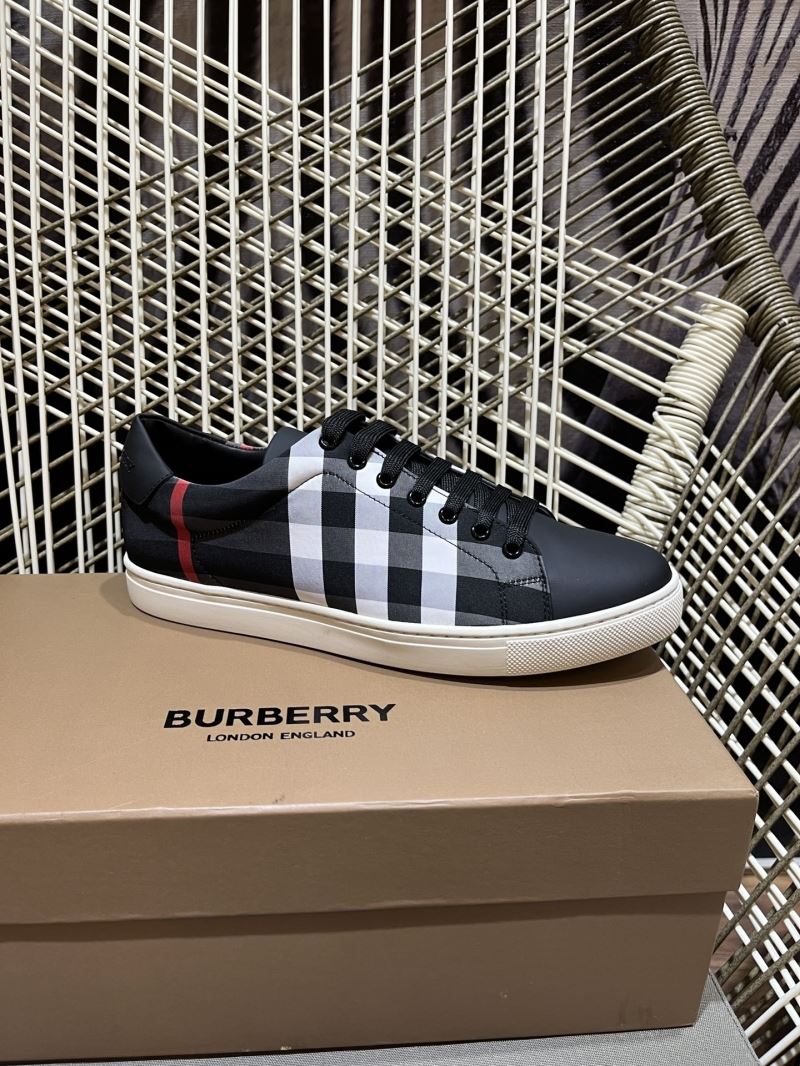 Burberry Low Shoes